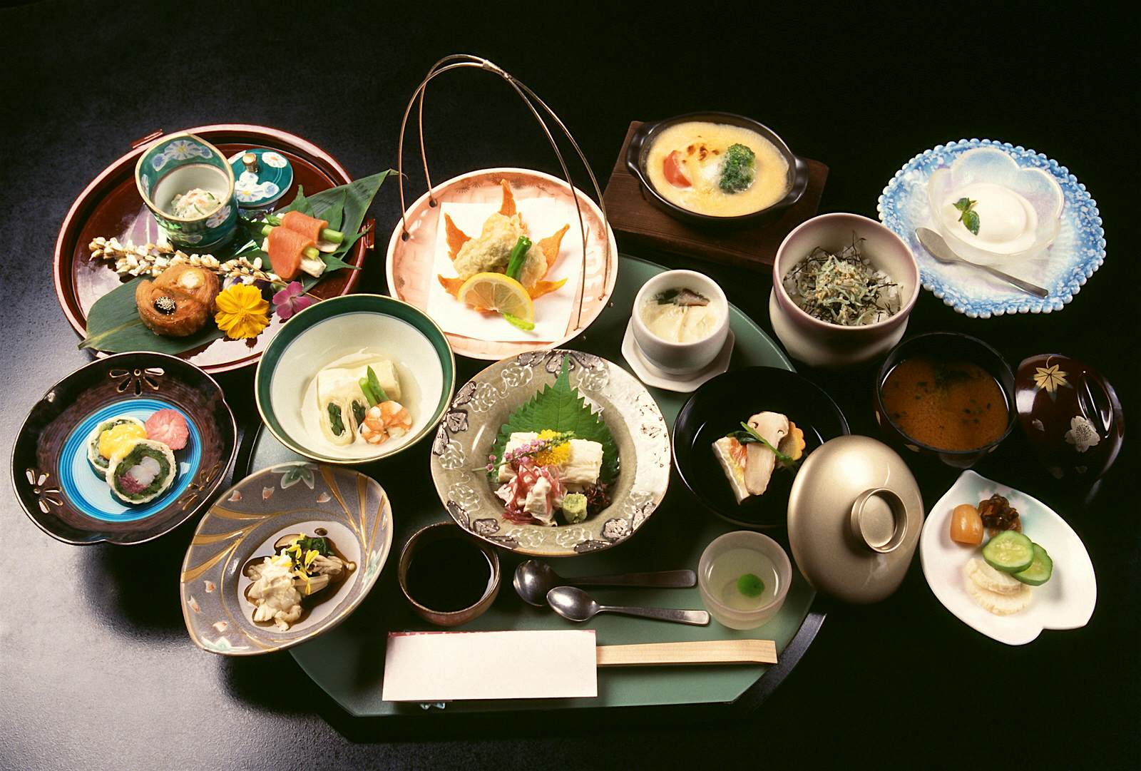 japan tourist attractions food